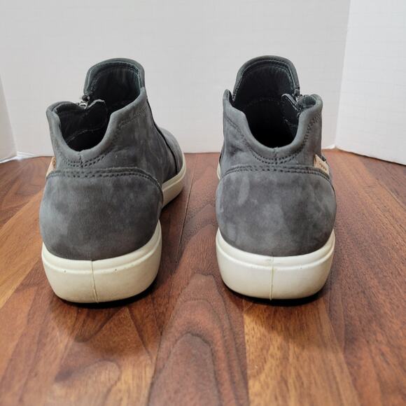 Ecco Soft 7 Woman's Nubuck Zip Bootie Leather Grey Size 37 (8 - 8.5) - Picture 5 of 15